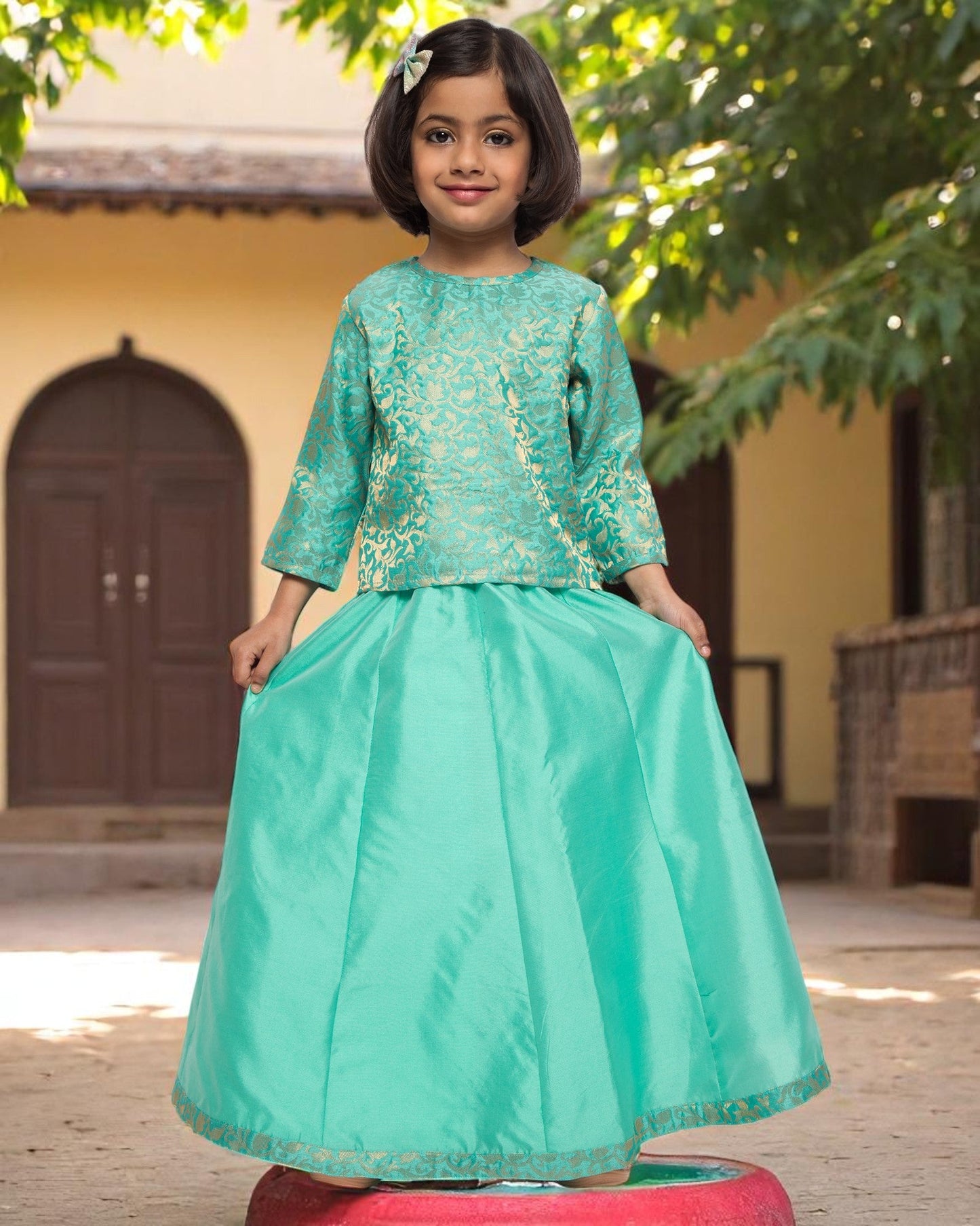 Regal Elegance: Brocade & Georgette 3-Piece Ensemble