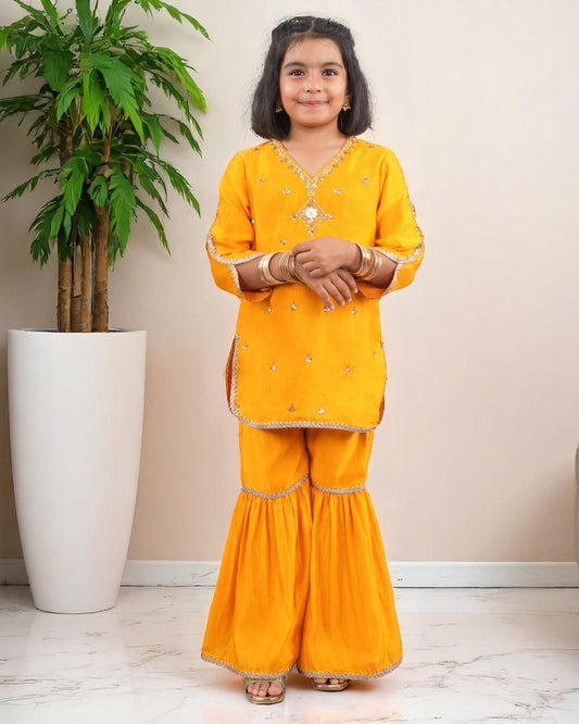 Jashmanara Girls’ Festive 3-Piece Sharara Suit – Two-Tone Silk, Handwork & Lace
