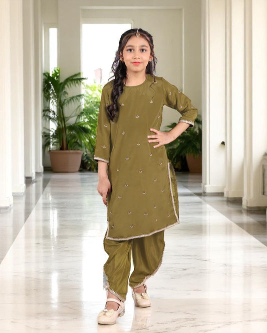 Jashmanara Girls’ Ethnic 3-Piece Tulip Pant Suit – French Crepe, Handwork & Lace
