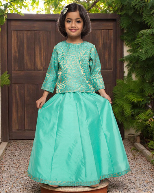 Regal Elegance: Brocade & Georgette 3-Piece Ensemble